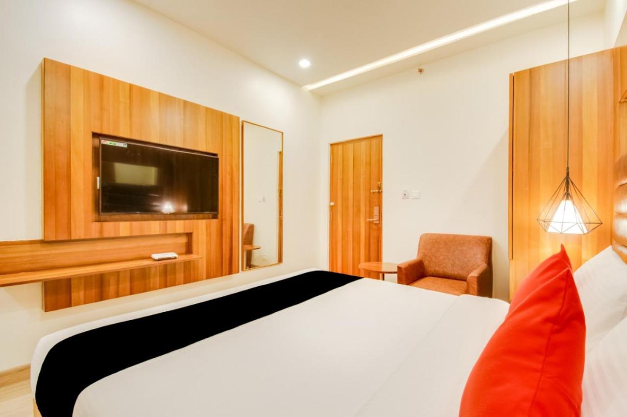 Inn The Centre Nellore Exteriör bild